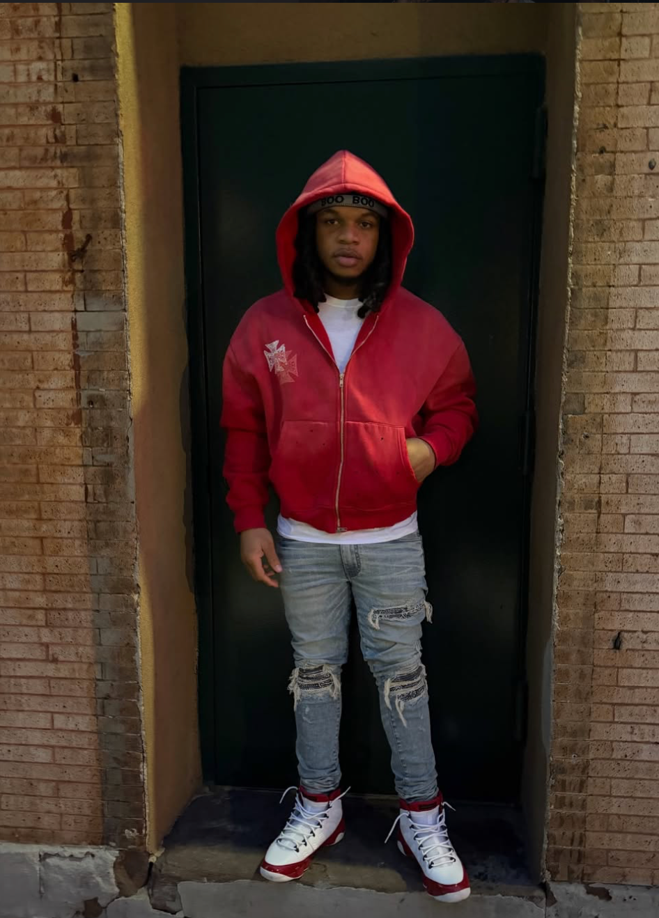 SAINT RED CROPPED HODDIE